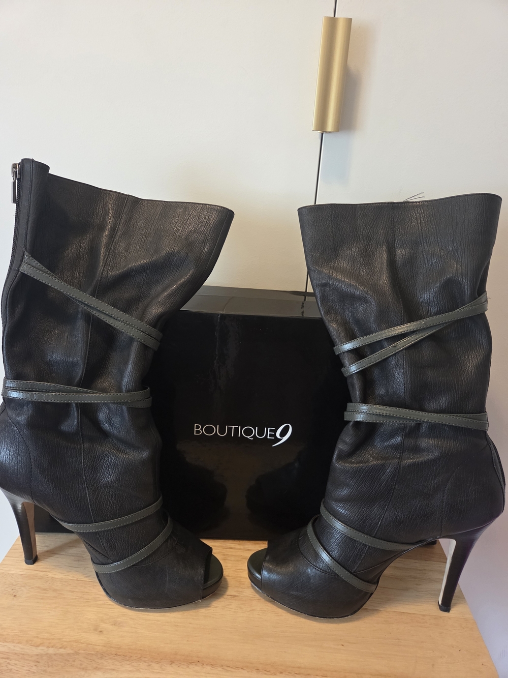 Boutique 9 Dark Gray Leather Peep-Toe Wrap Mid-Calf Boots Sz 10